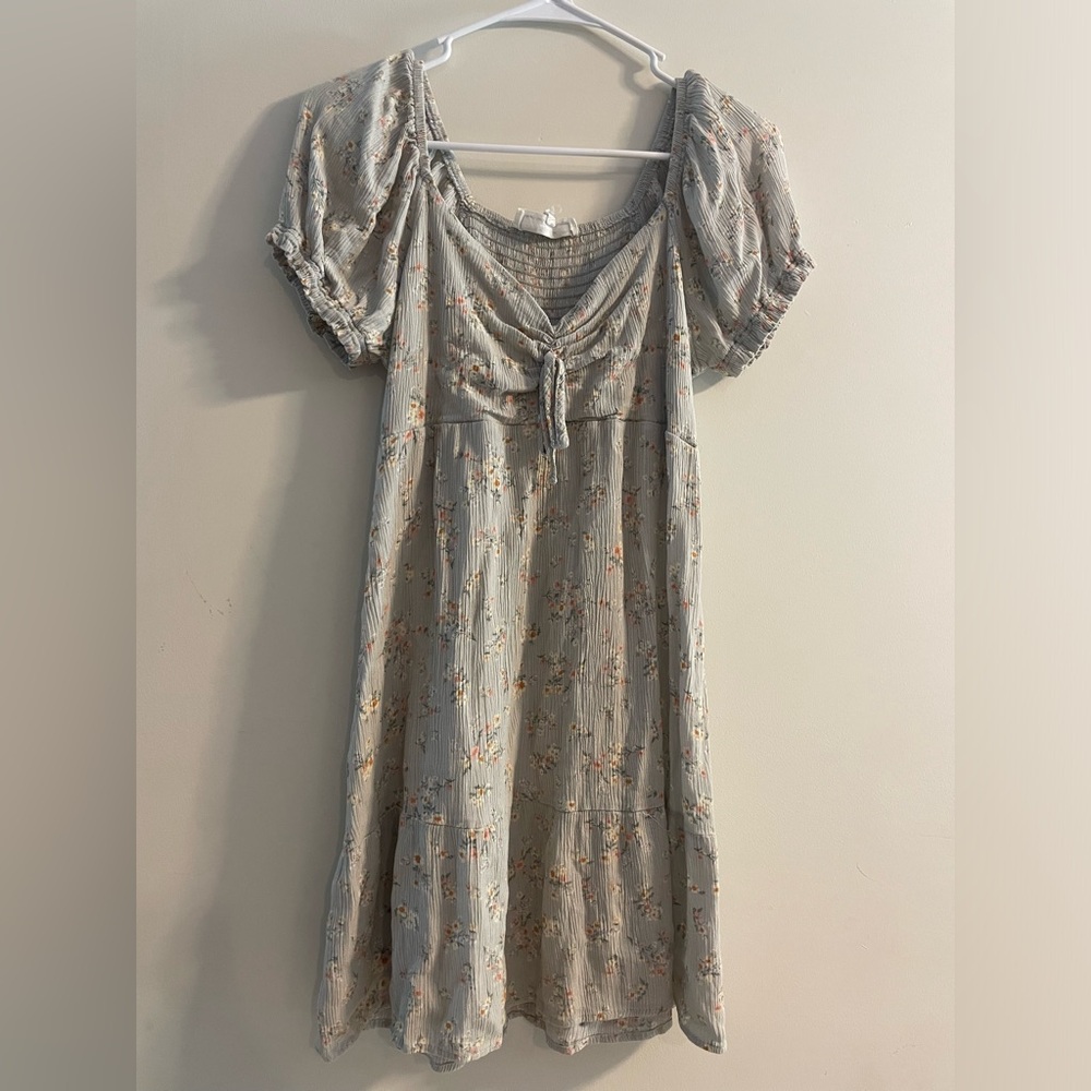 Sage green dainty floral mini sundress- junior’s size large